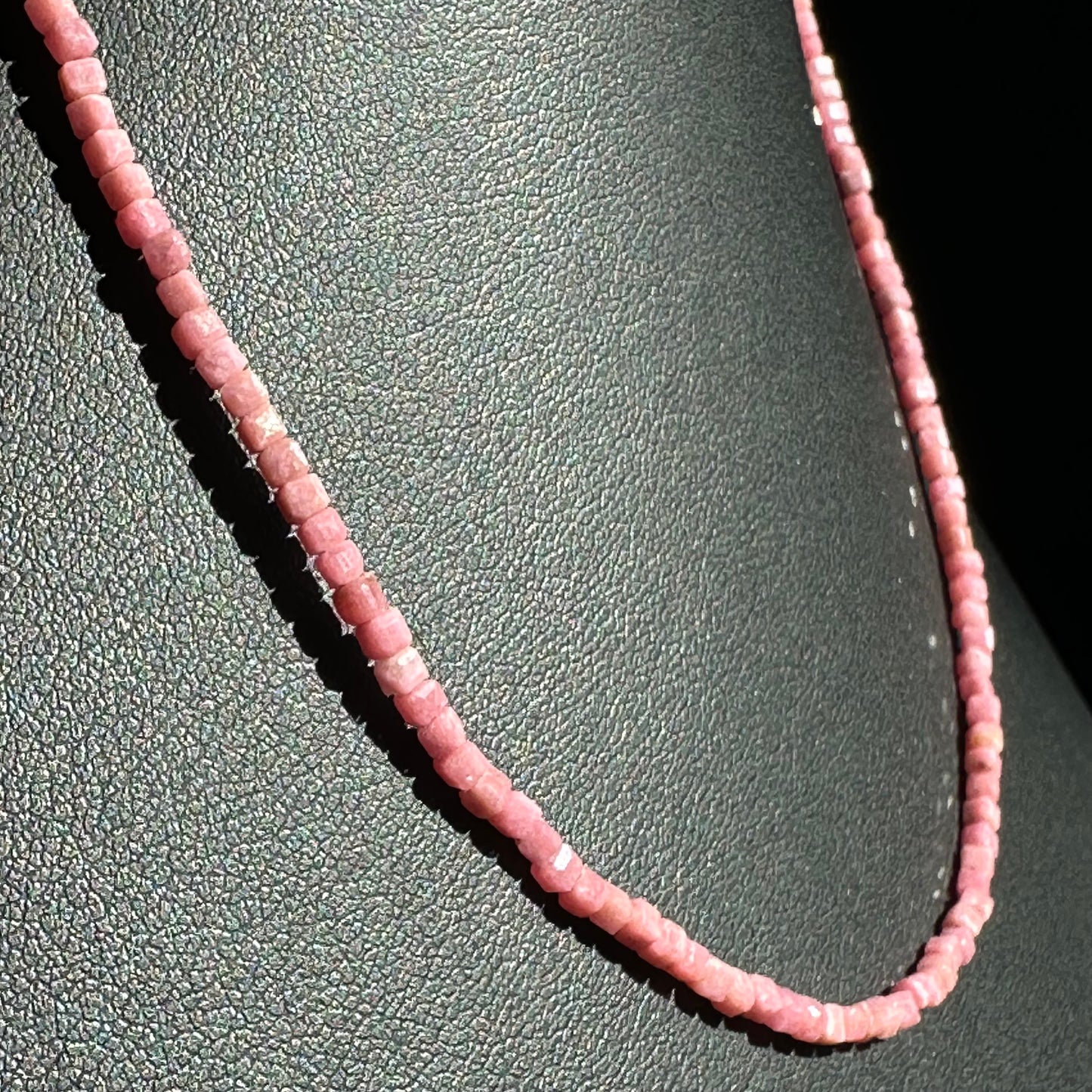 Single Choker: Rhodonite