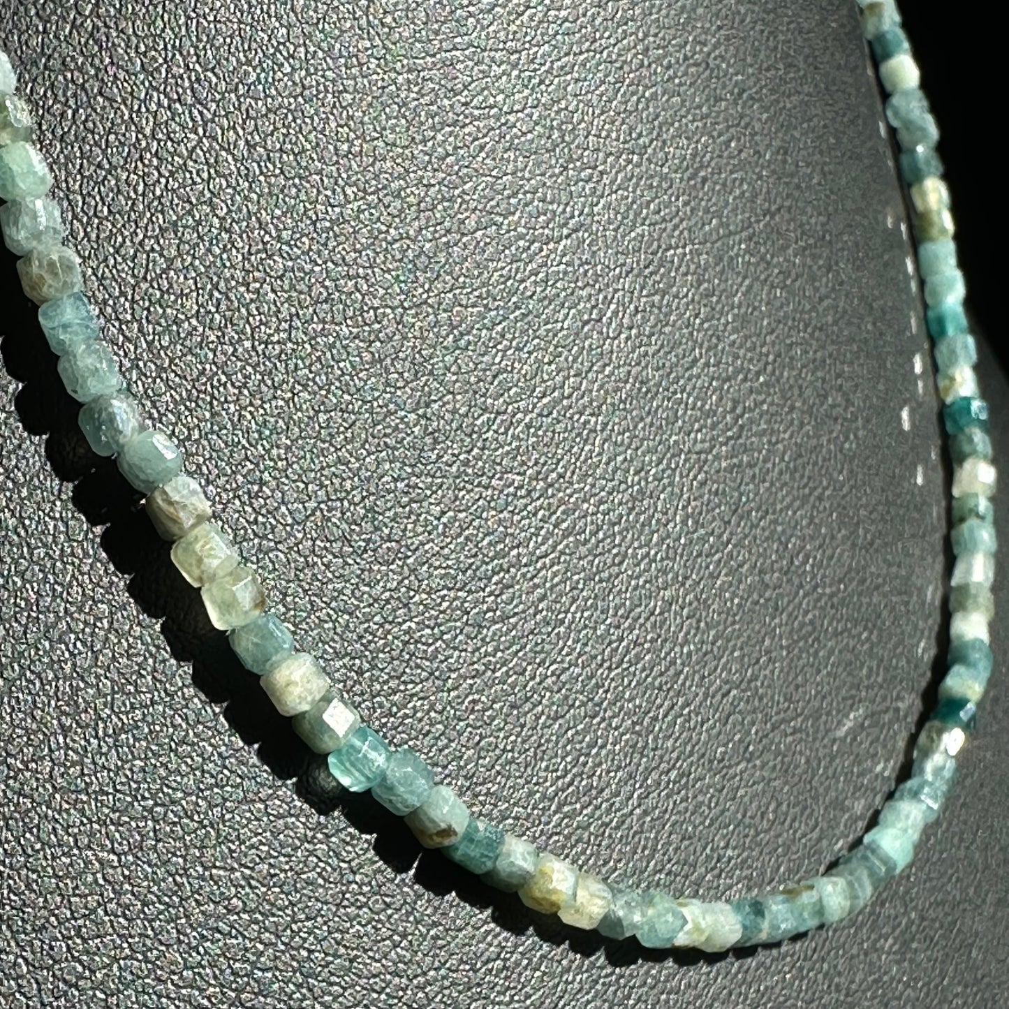 Single Choker: Indicolite (Blue Tourmaline)