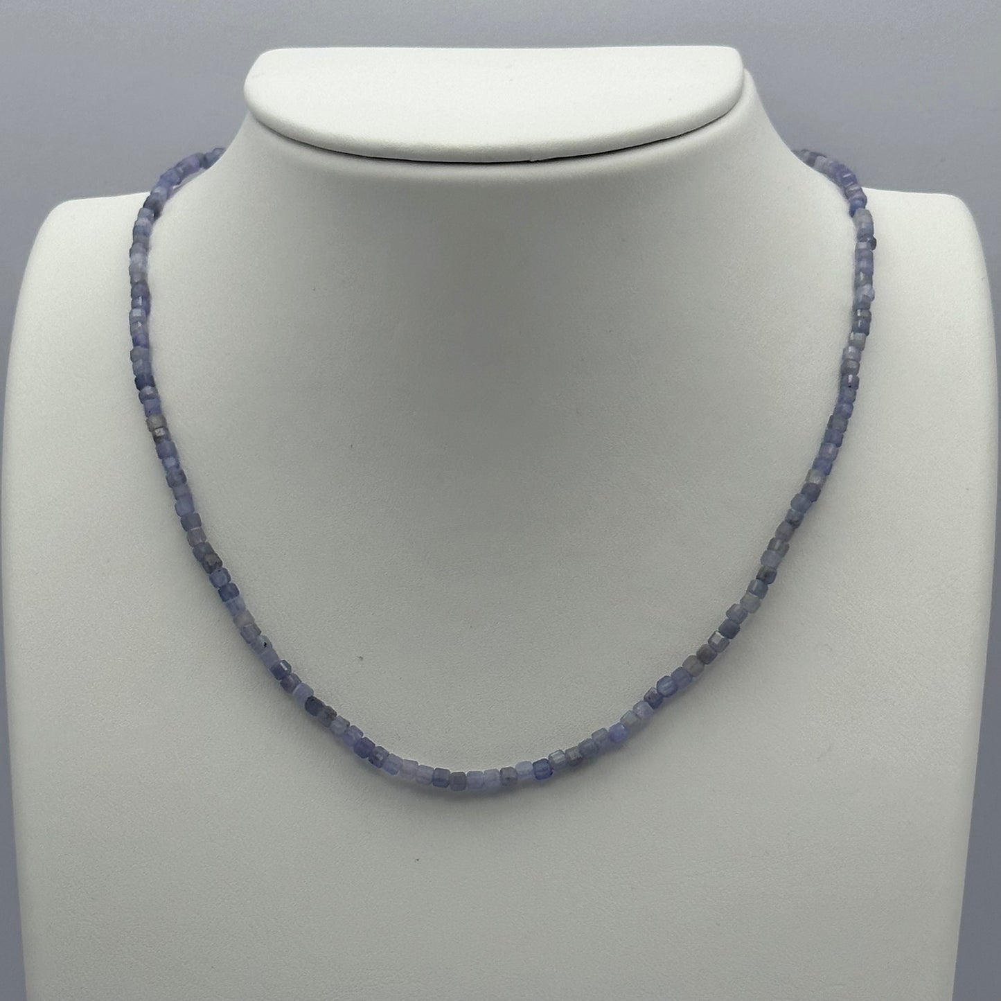 Single Choker: Tanzanite