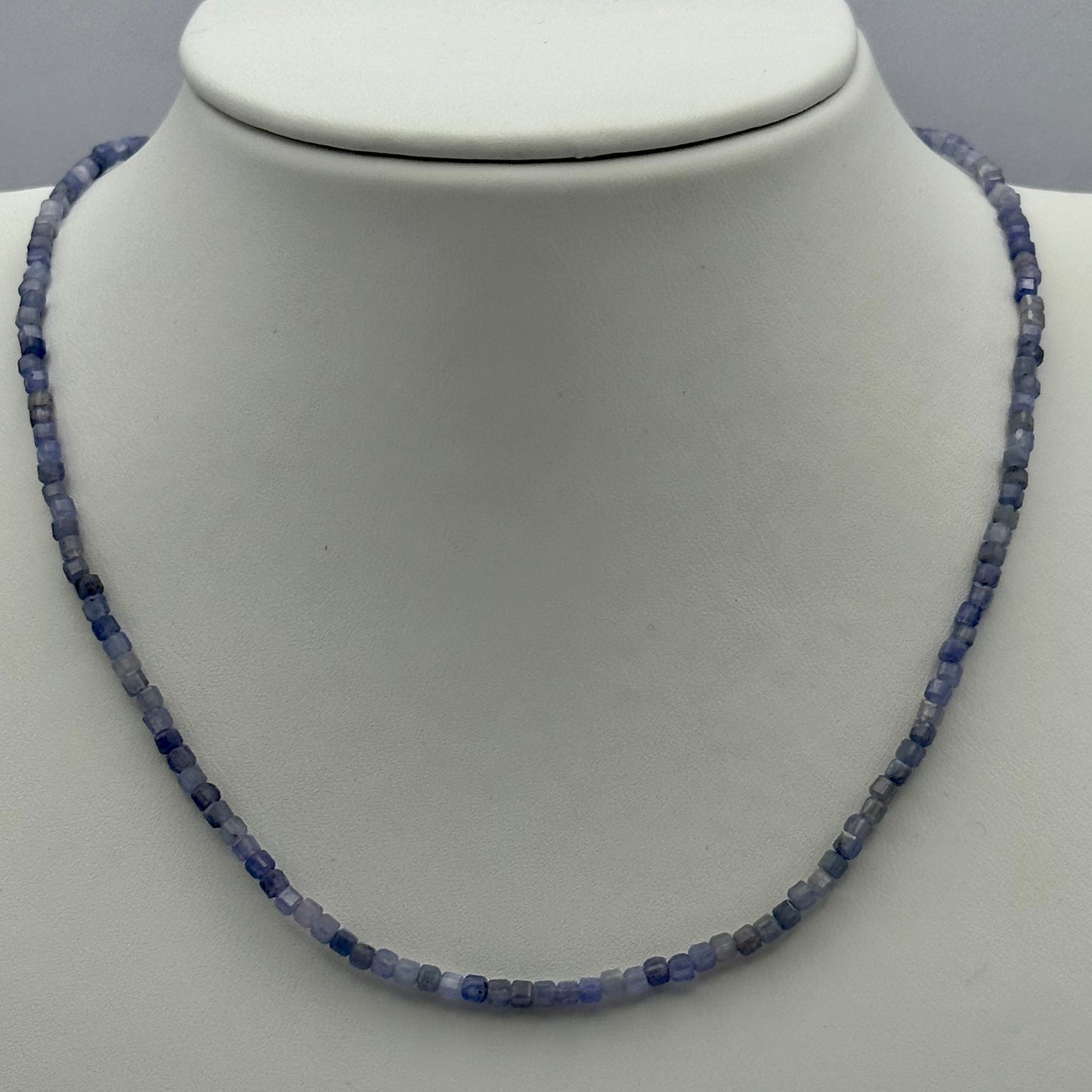 Single Choker: Tanzanite